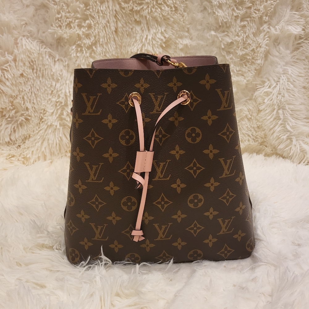 AUTHENTIC Louis Vuitton NéoNoé in Rose Poudre